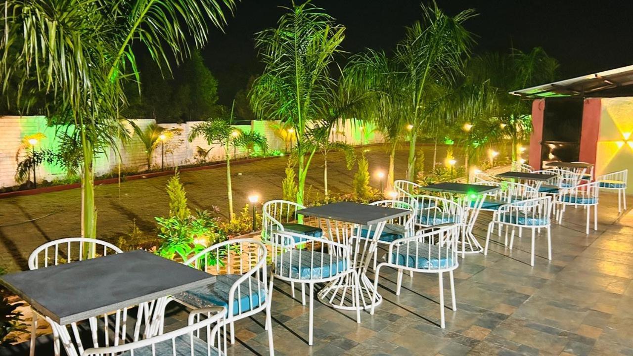 Fun O Farm Luxury Farm Villa Indore Exteriör bild