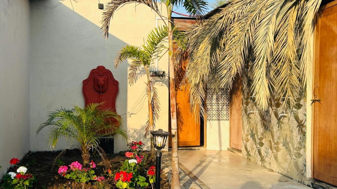 Fun O Farm Luxury Farm Villa Indore Exteriör bild